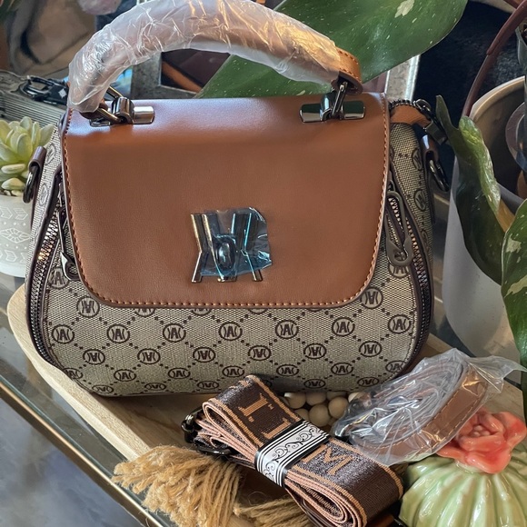 Women’s Elegant Geometric Pattern Crossbody Bag - Picture 9 of 12